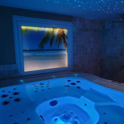 Soin bien-être Offre 1h spa sauna + cocktails/coupes + plateau gourmand